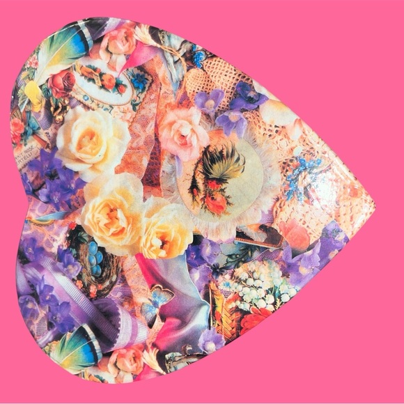 Floral Heart-Shaped Box - Picture 5 of 9